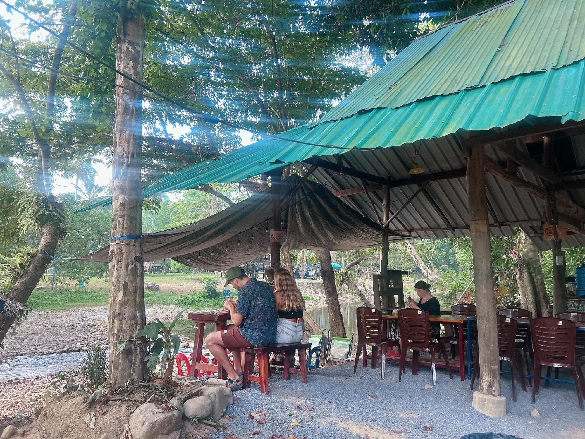 Khaosok August Freedom Camp Hotel Khao Sok National Park ภายนอก รูปภาพ